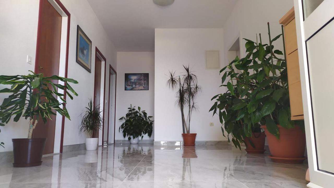 Nina Apartment *